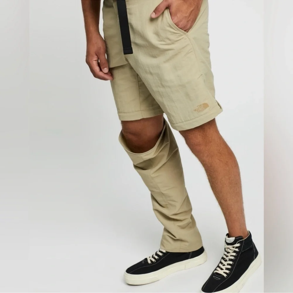 The North Face Paramount Trail convertible pants cargo excellent tan Size XL
